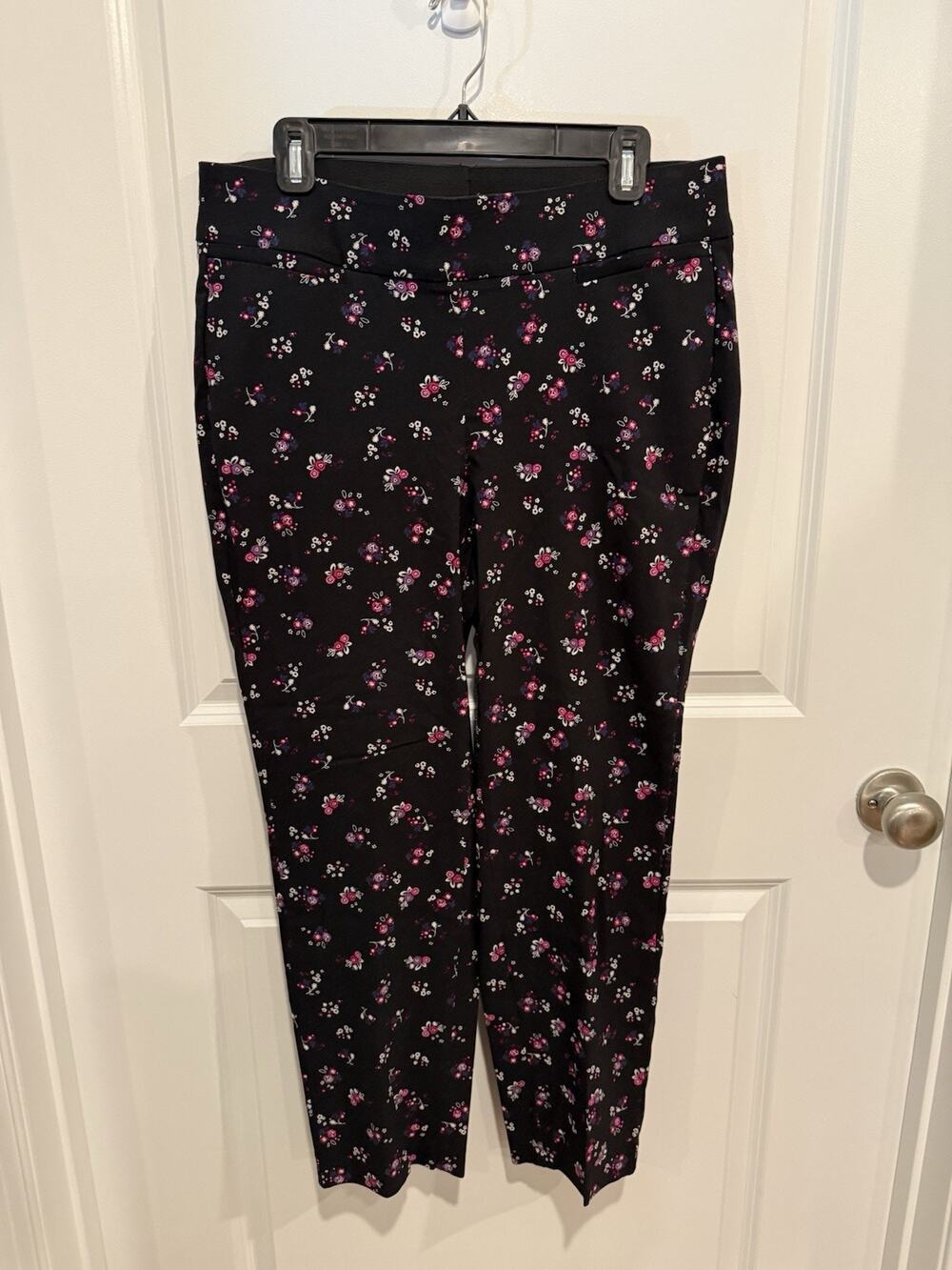 Lane Bryant Womens Pants size 14R The Allie Black Floral Ankle Casual Pants